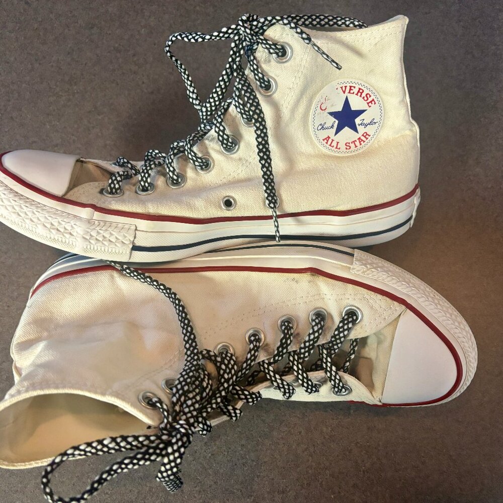 ~~Converse Chuck Taylor All Star High Top White Canvas Sneakers Mens 7/Womens 9.
